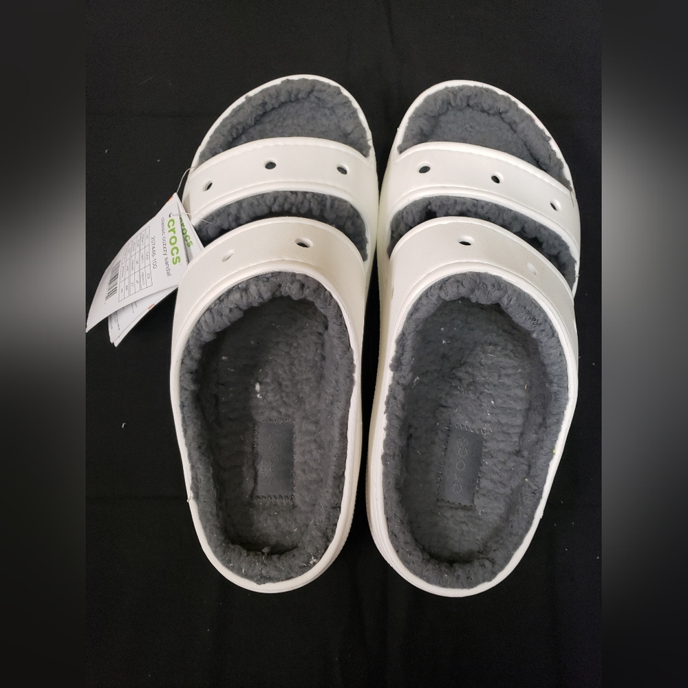 Crocs Fleece Lined Sandals NWT Sz Men 9 Women 11